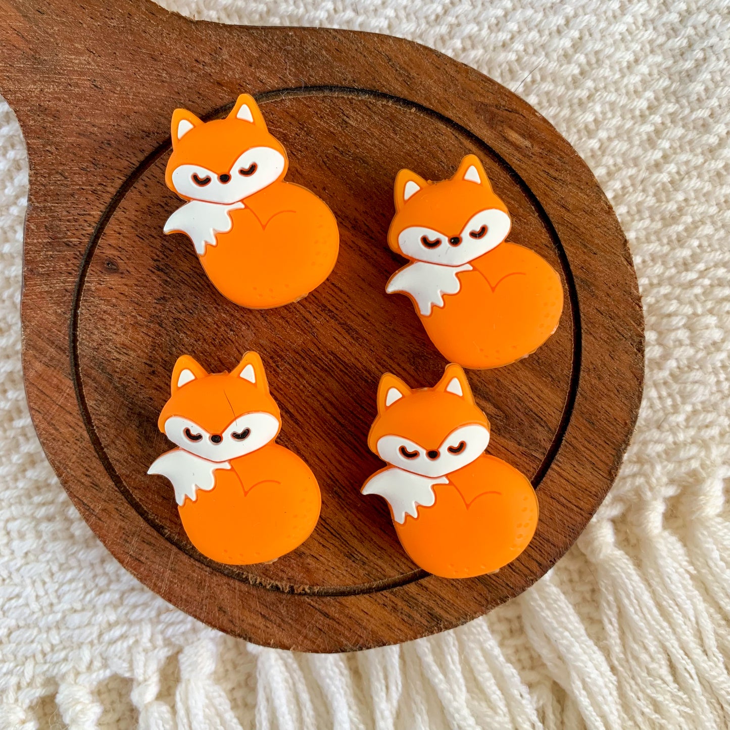 SLEEPING FOX NEEDLE TOPPERS