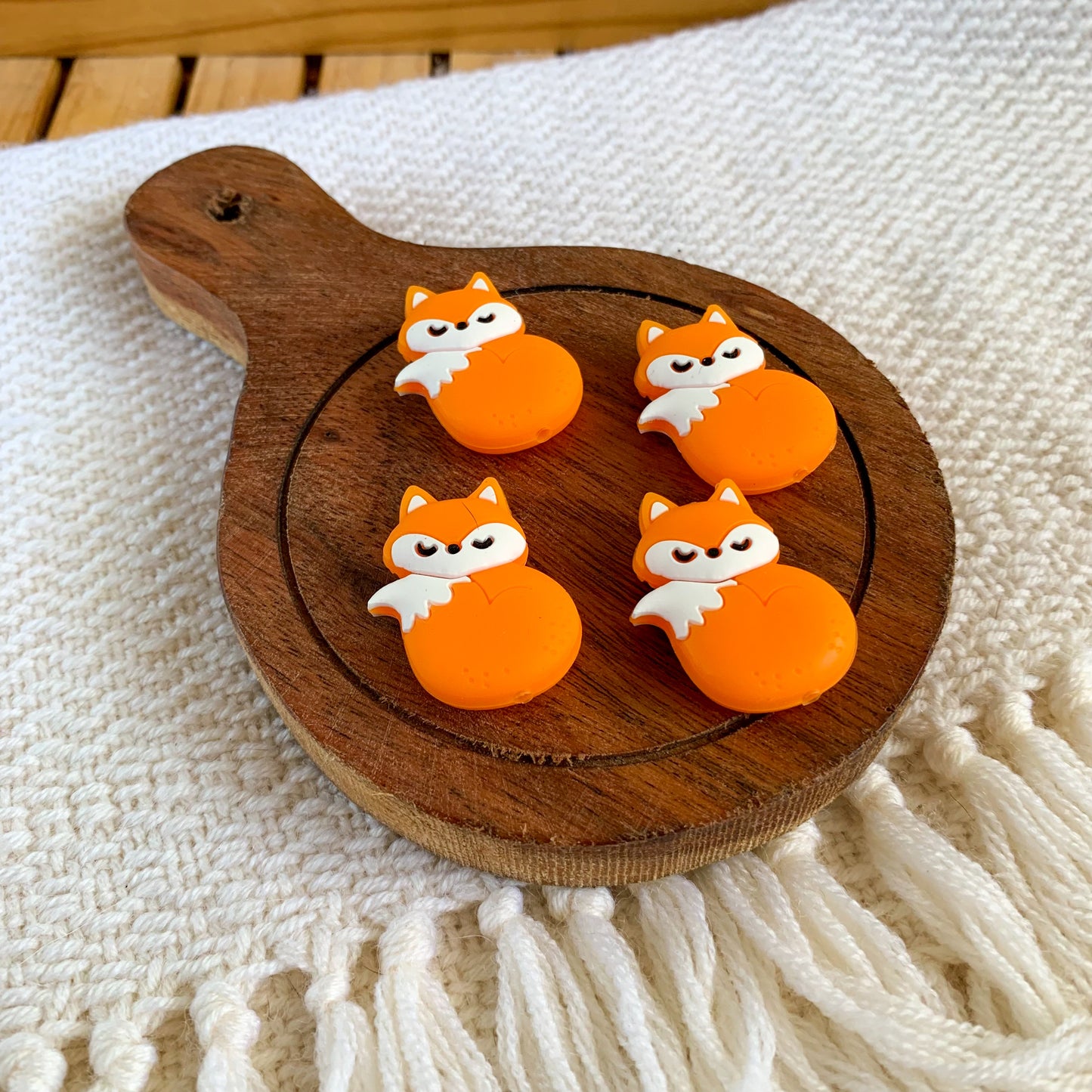 SLEEPING FOX NEEDLE TOPPERS