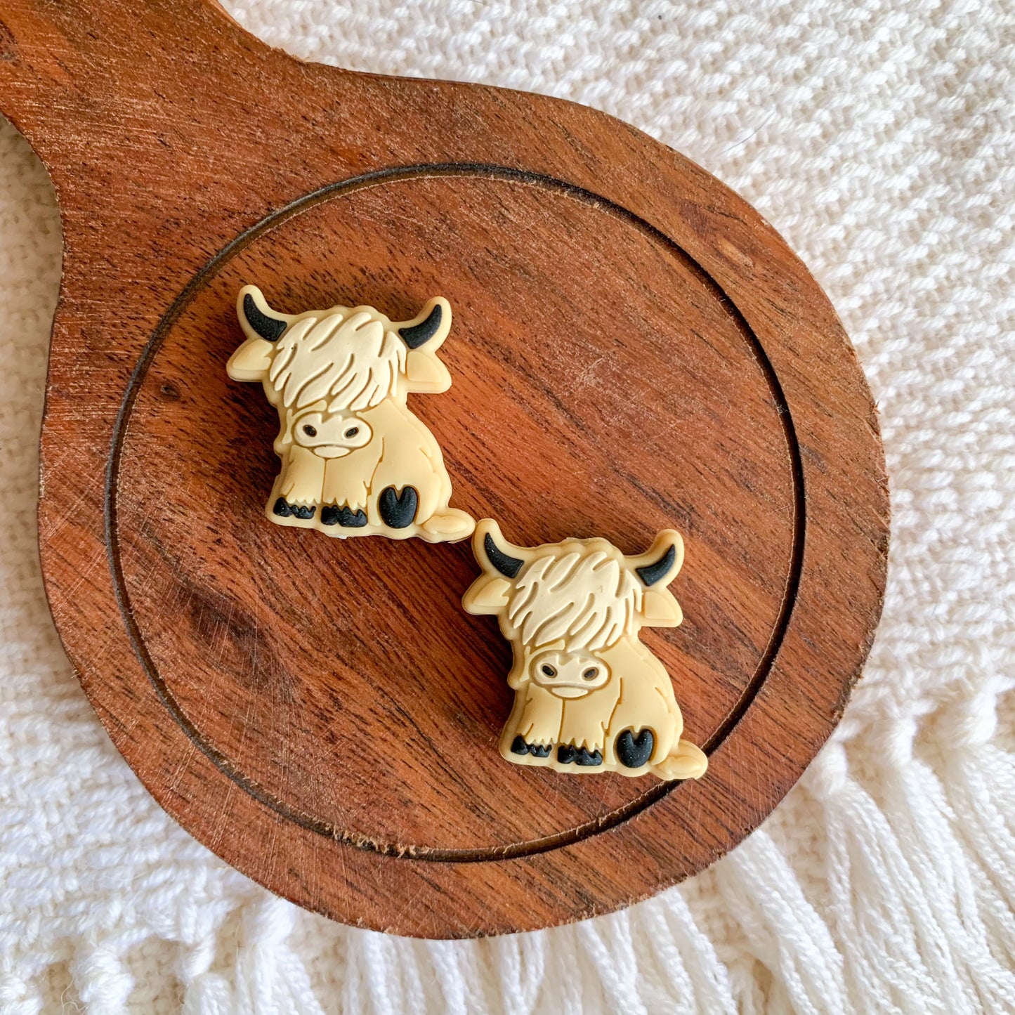 HIGHLAND COW NEEDLE STOPPERS - 3 COLOURS