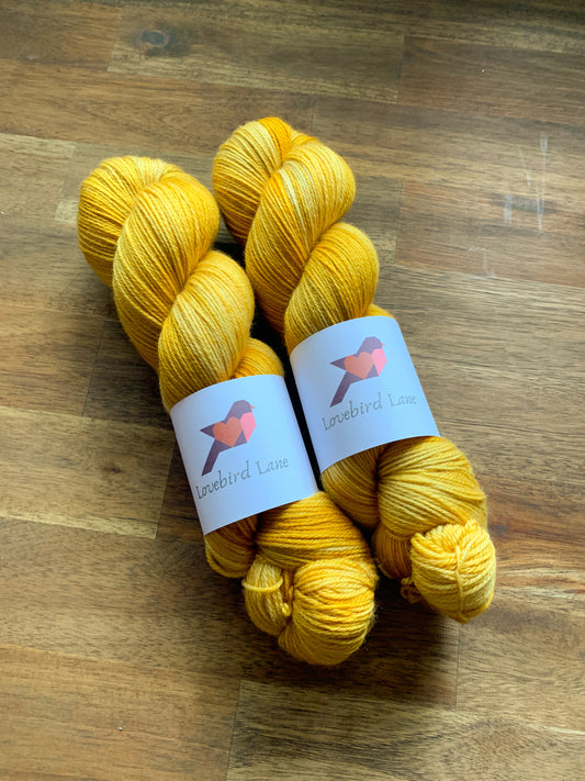 HOT ENGLISH - NUNDLE SOCK